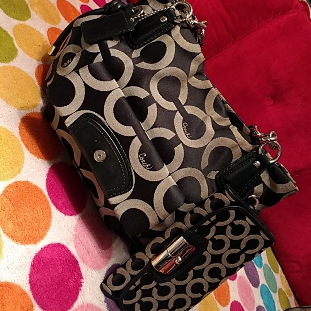 Authentic Coach bag w matching purse